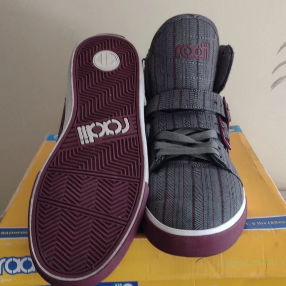 Radii Char Herringbone Men's 9.5 Grey/Burg - Picture 6 of 15